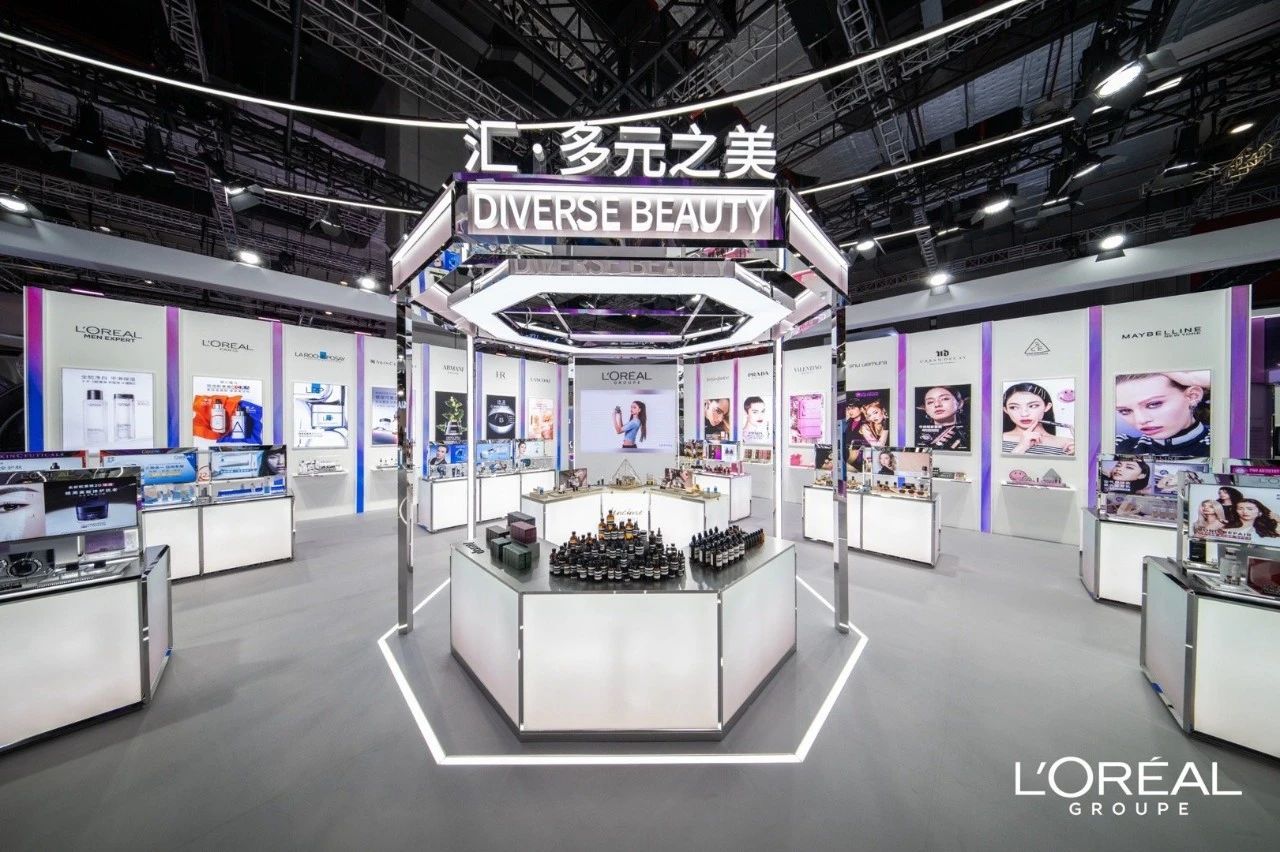 深圳展覽設(shè)計(jì)公司帶你看2023進(jìn)博會(huì)最具有創(chuàng)意00家企業(yè)展臺(tái)（歐萊雅展臺(tái)）4